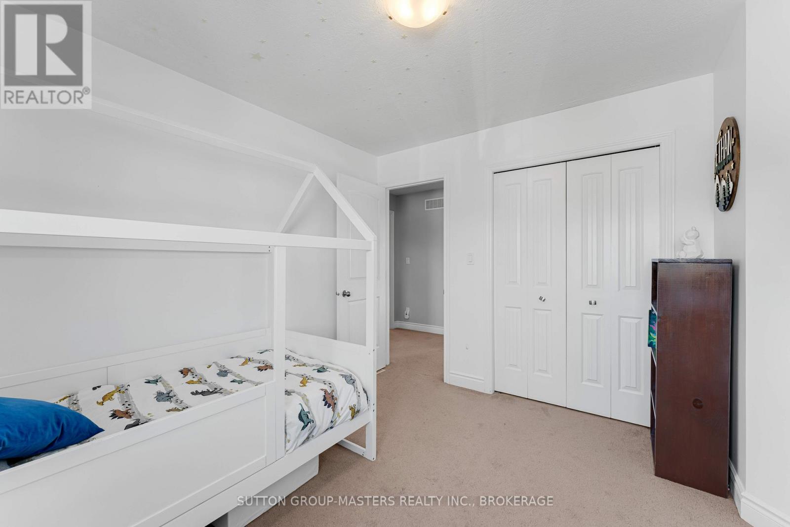 189 MACDOUGALL DRIVE - 32
