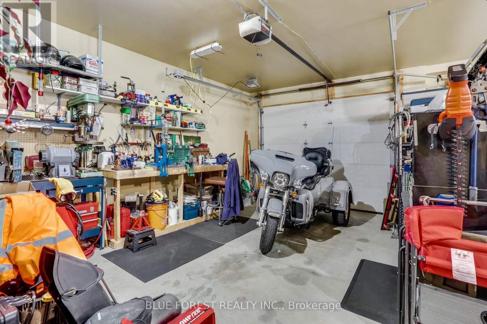 116 WOODVALE DRIVE - 30