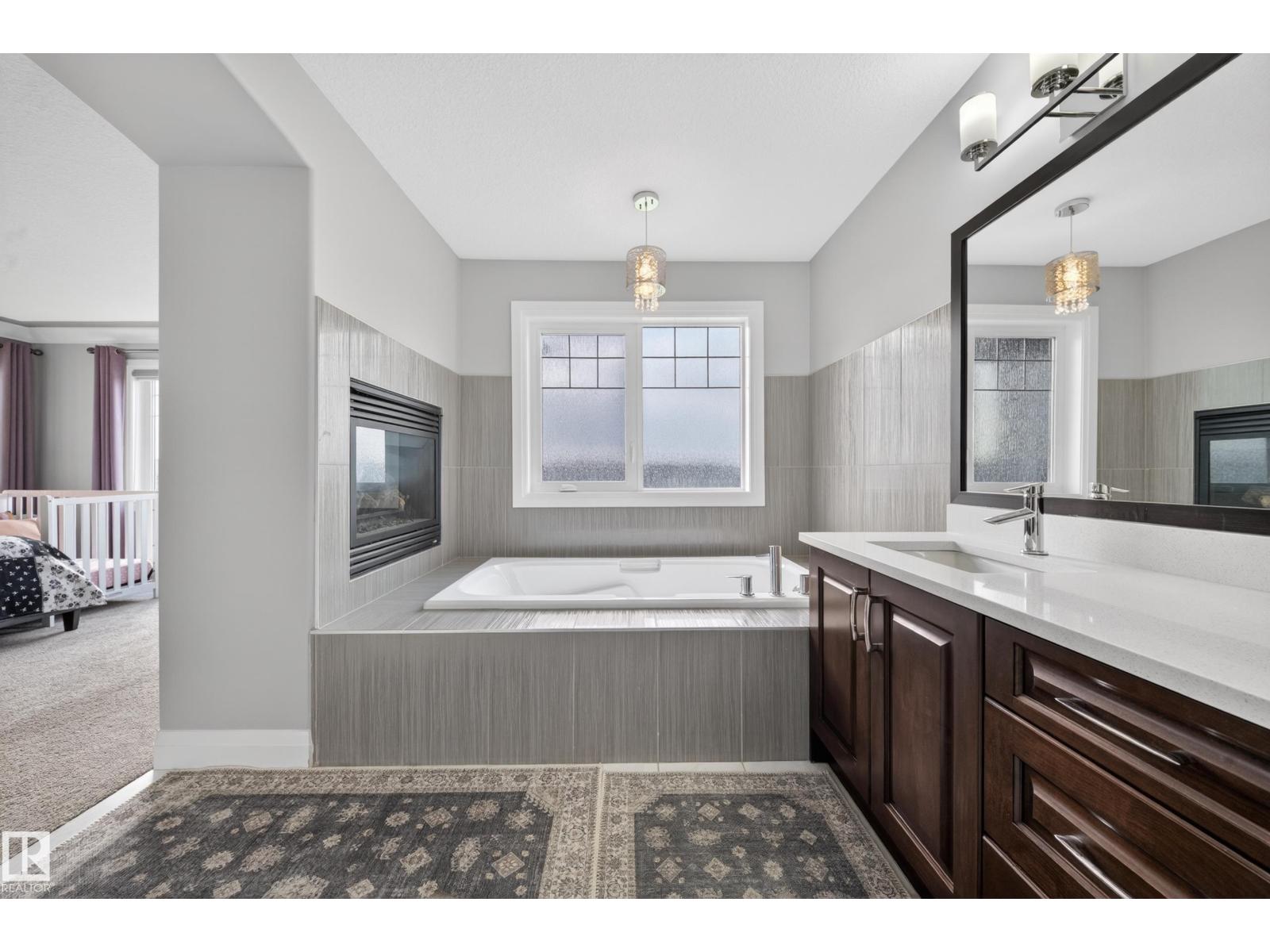 7648 179 AV NW - 44