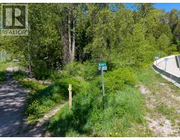 300 Burma Road, Fernie, BC V0B1M0 Photo 8