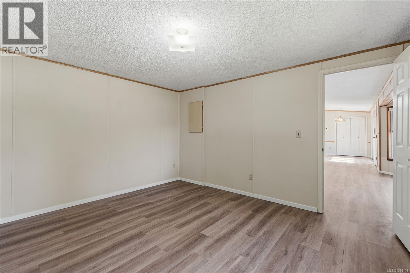 4600 Thompson Clarke Dr E - 14