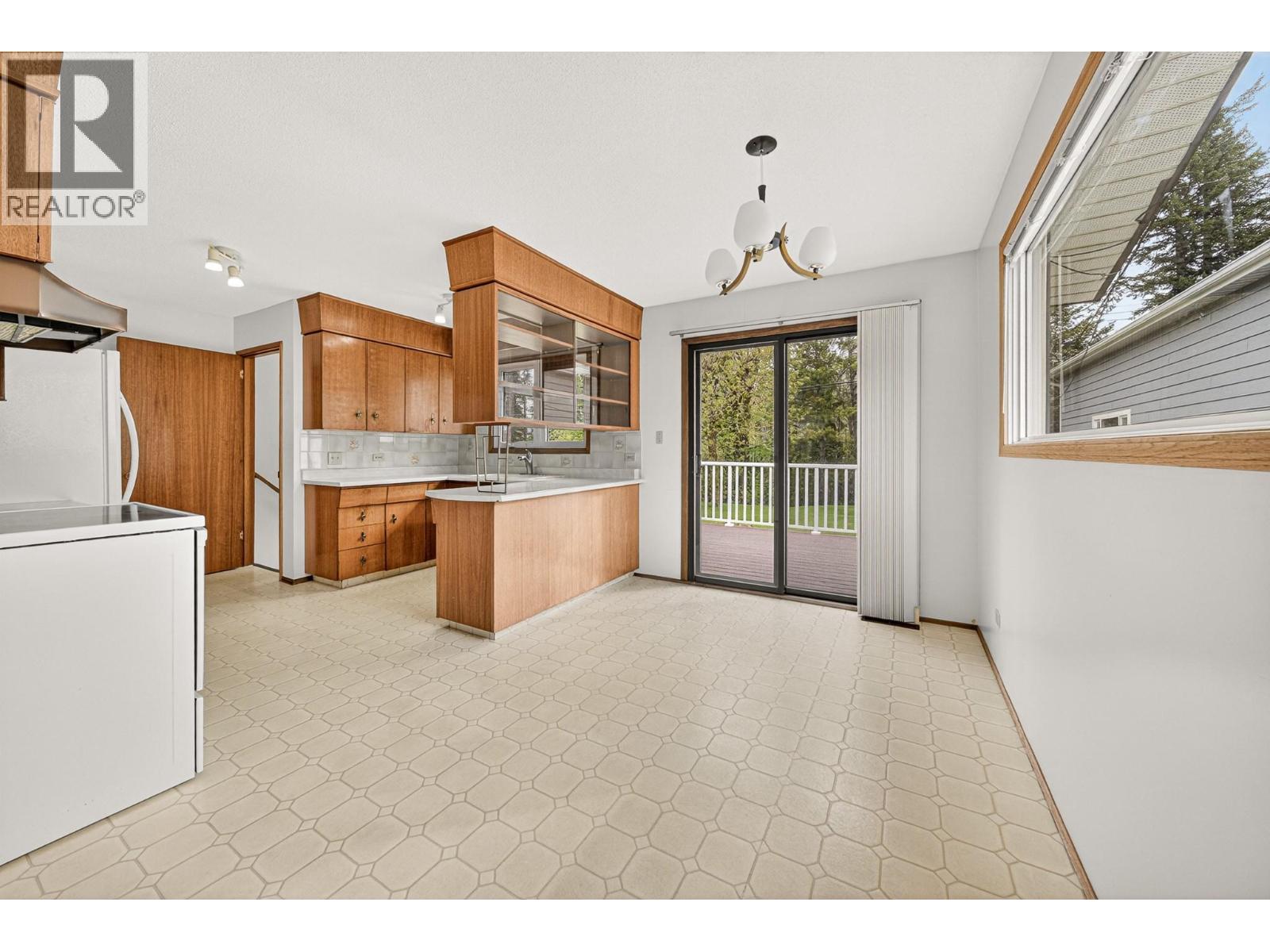 157 Pine Avenue - 16