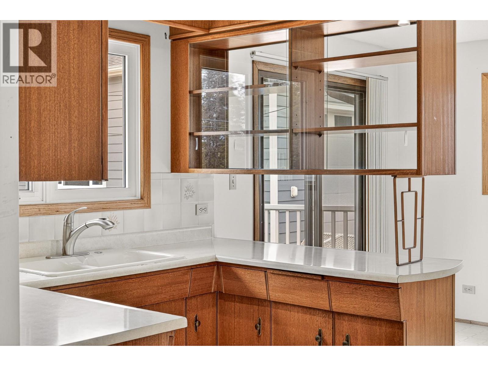 157 Pine Avenue - 21