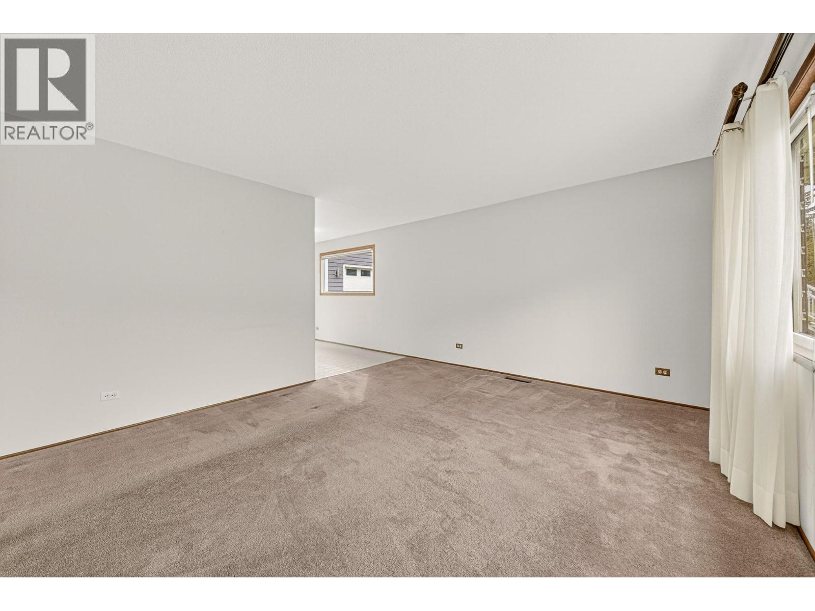 157 Pine Avenue - 6