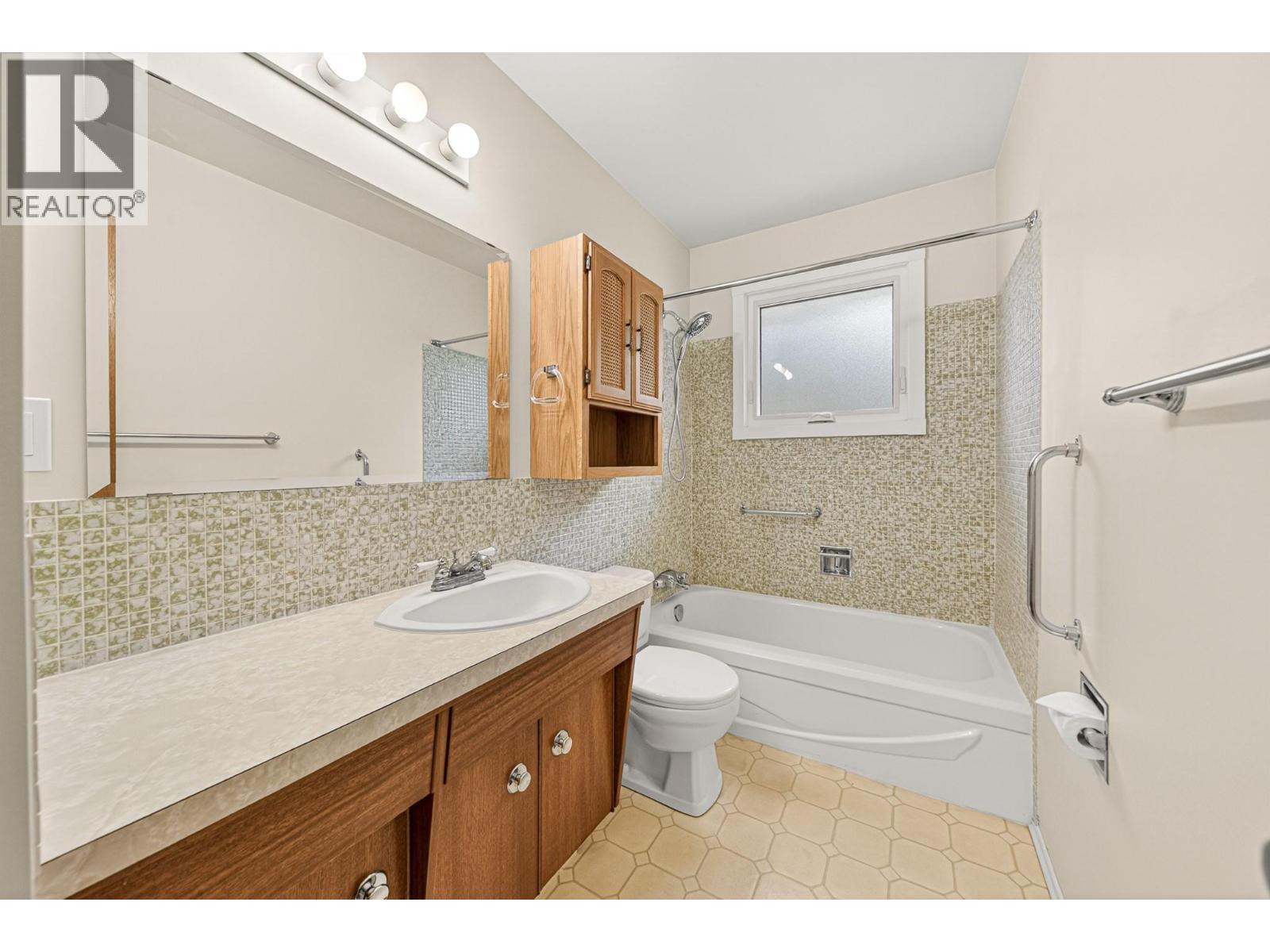 157 Pine Avenue - 37