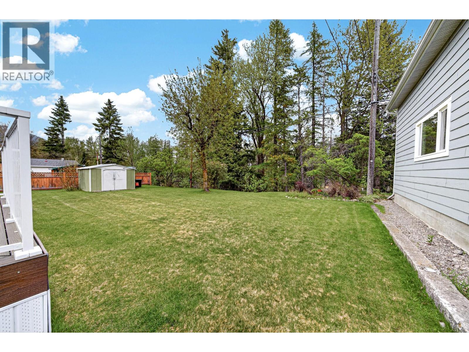 157 Pine Avenue - 64