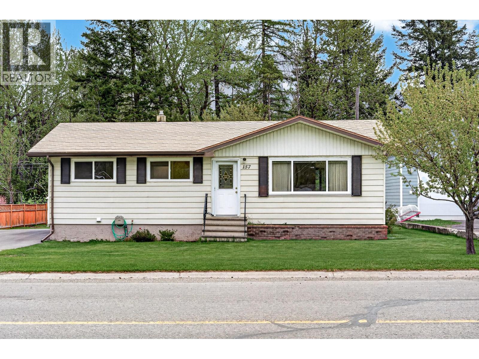 157 Pine Avenue - 69