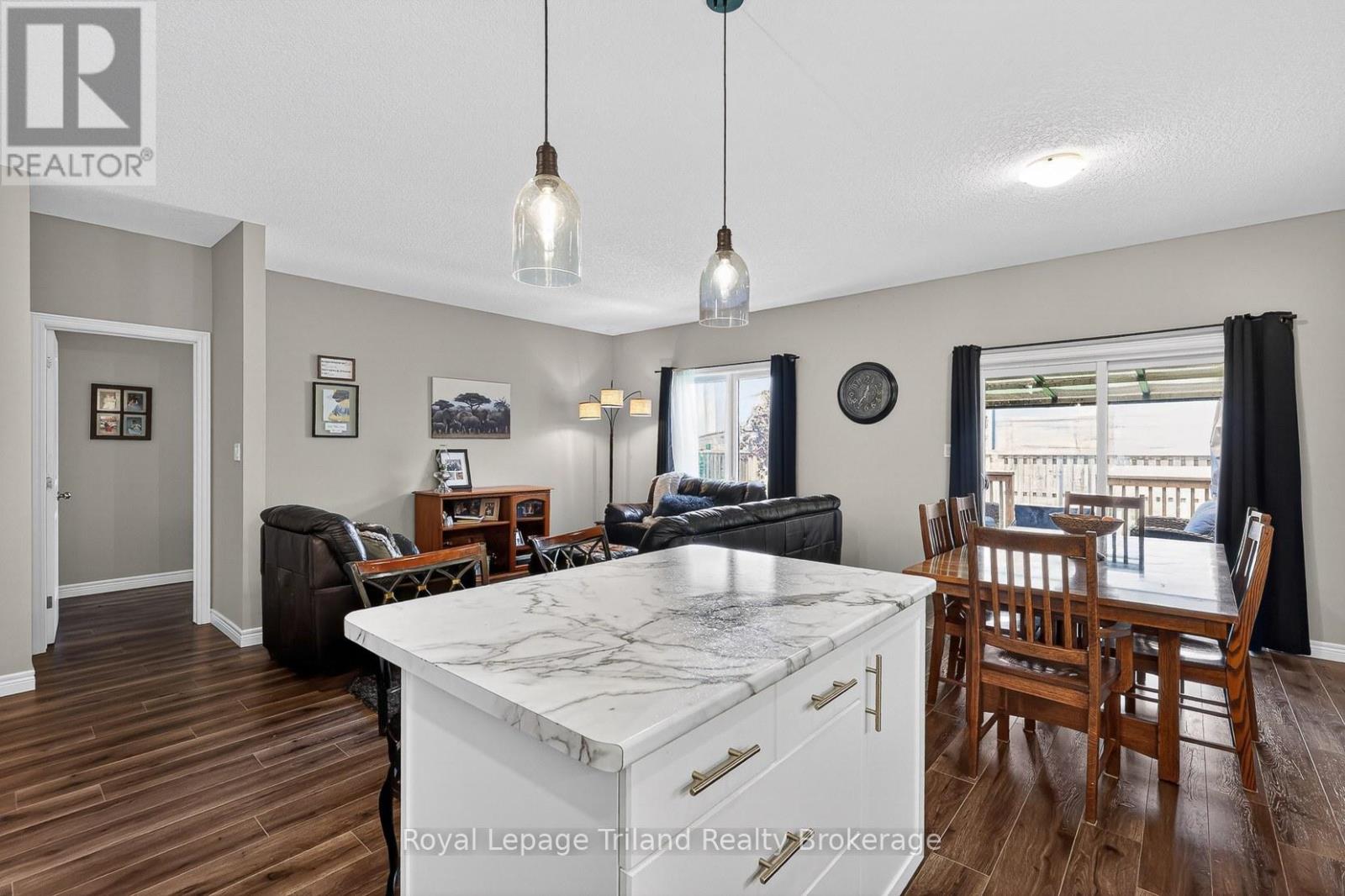 301 BOYD BOULEVARD - 18