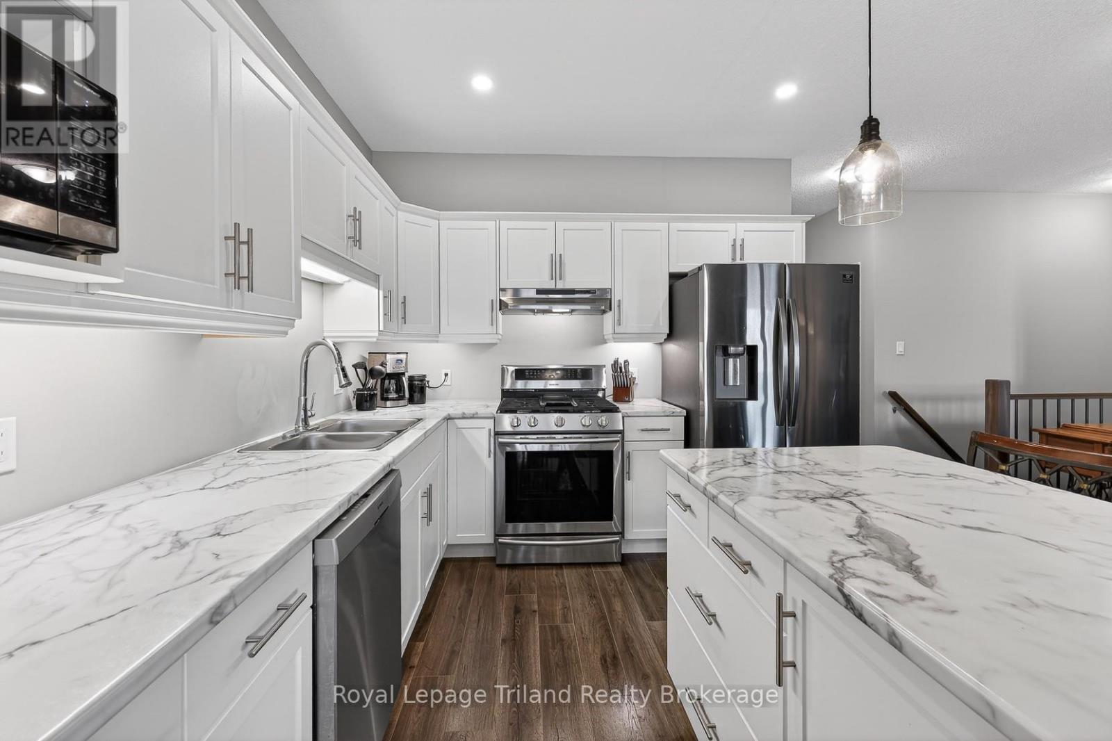 301 BOYD BOULEVARD - 20