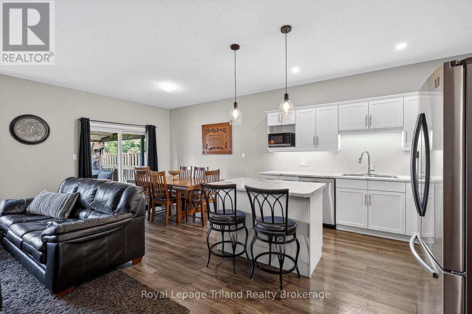 301 BOYD BOULEVARD - 21