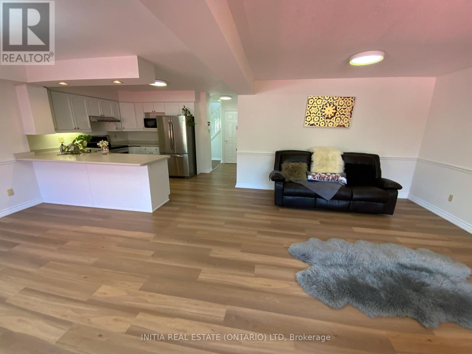101 SOUTHCOTT COURT - 10