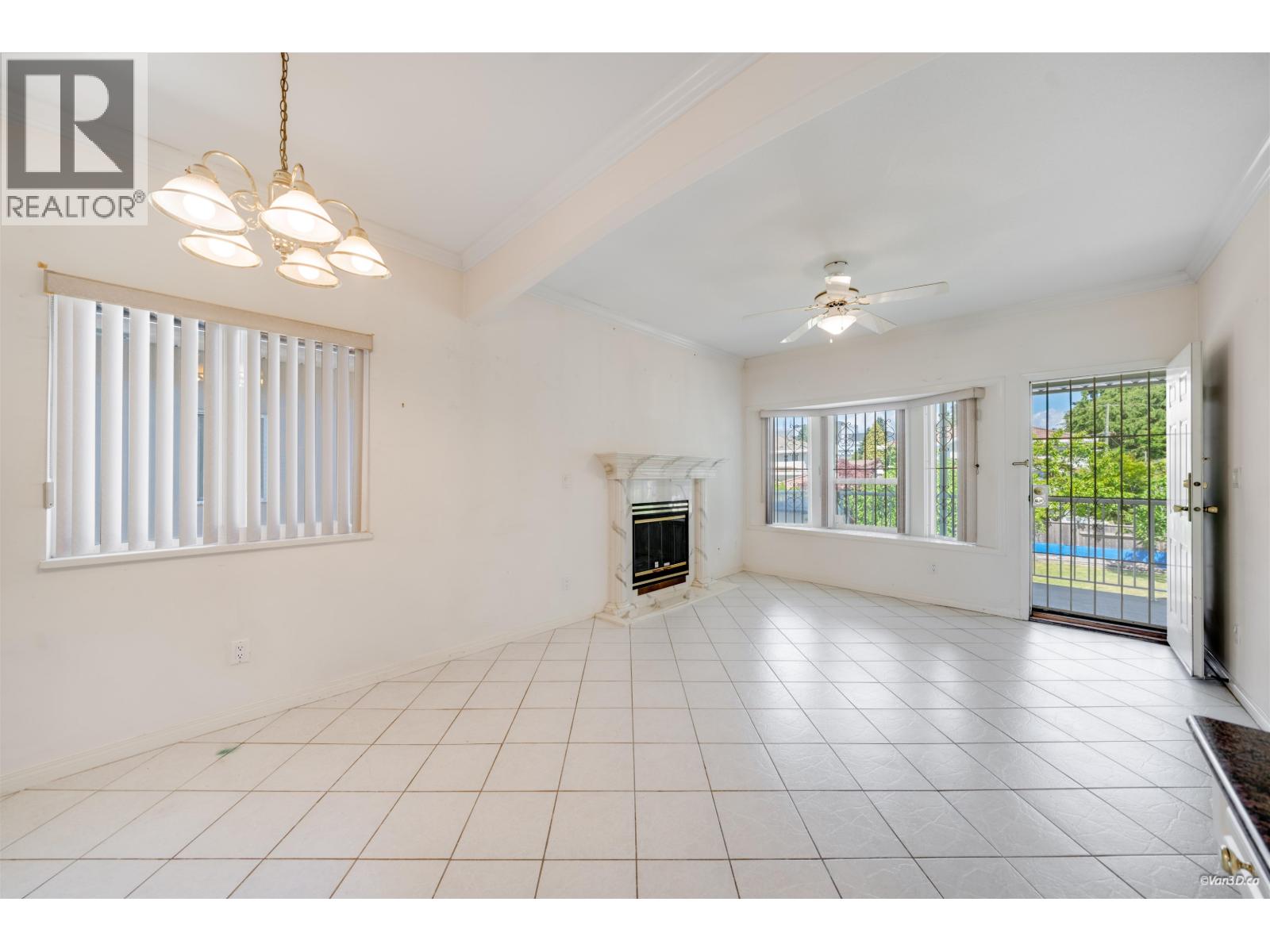 4089 FIR STREET, Burnaby