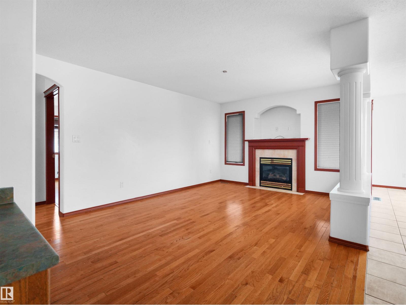 2832 36B AV NW - 10