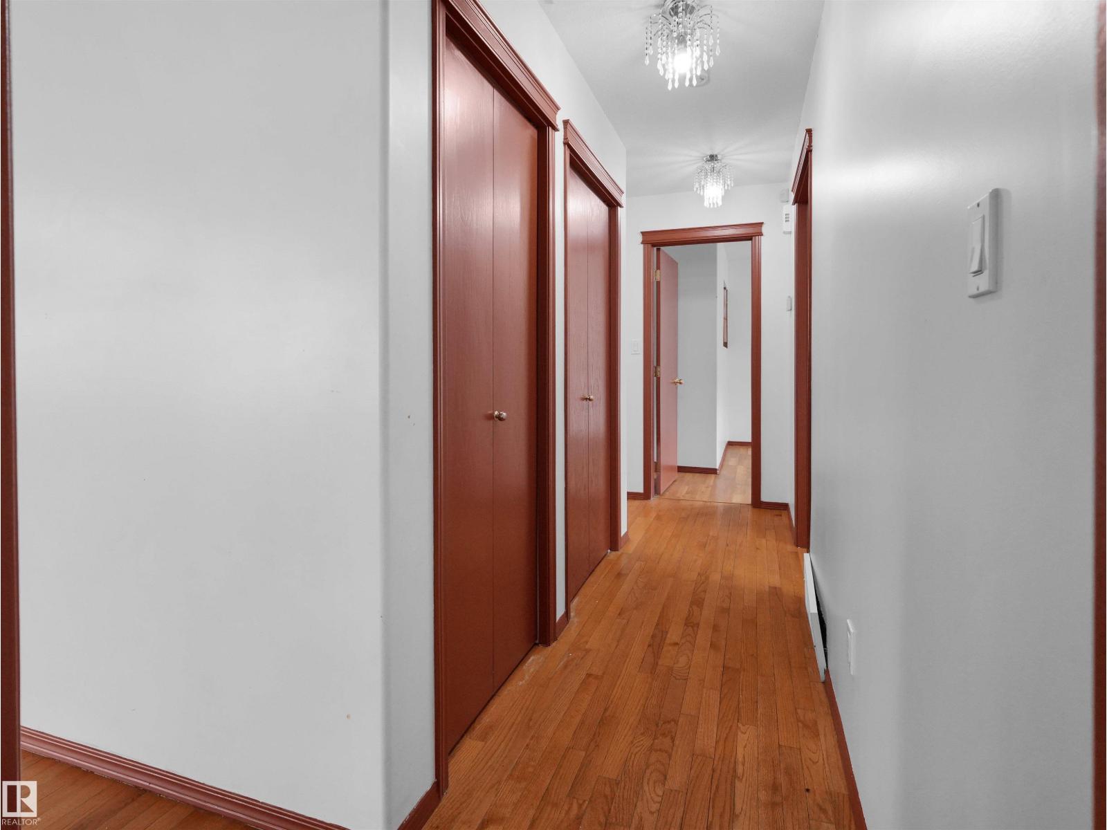 2832 36B AV NW - 19