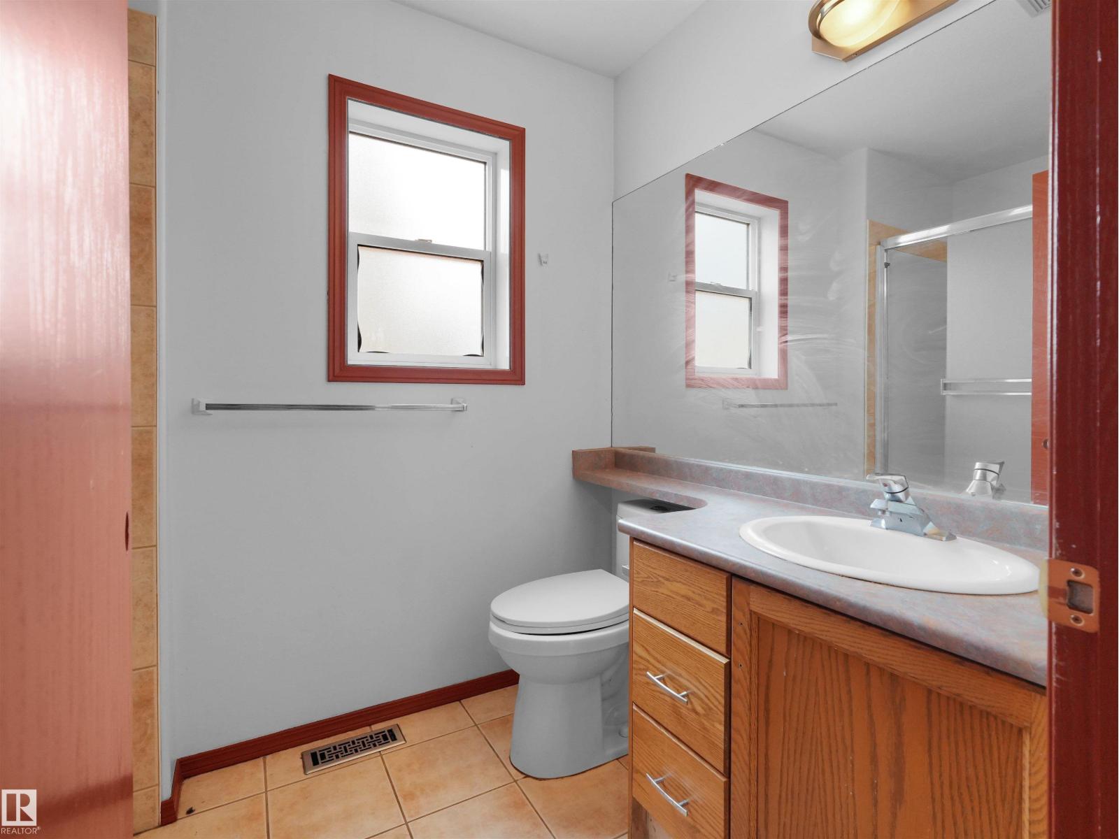 2832 36B AV NW - 25