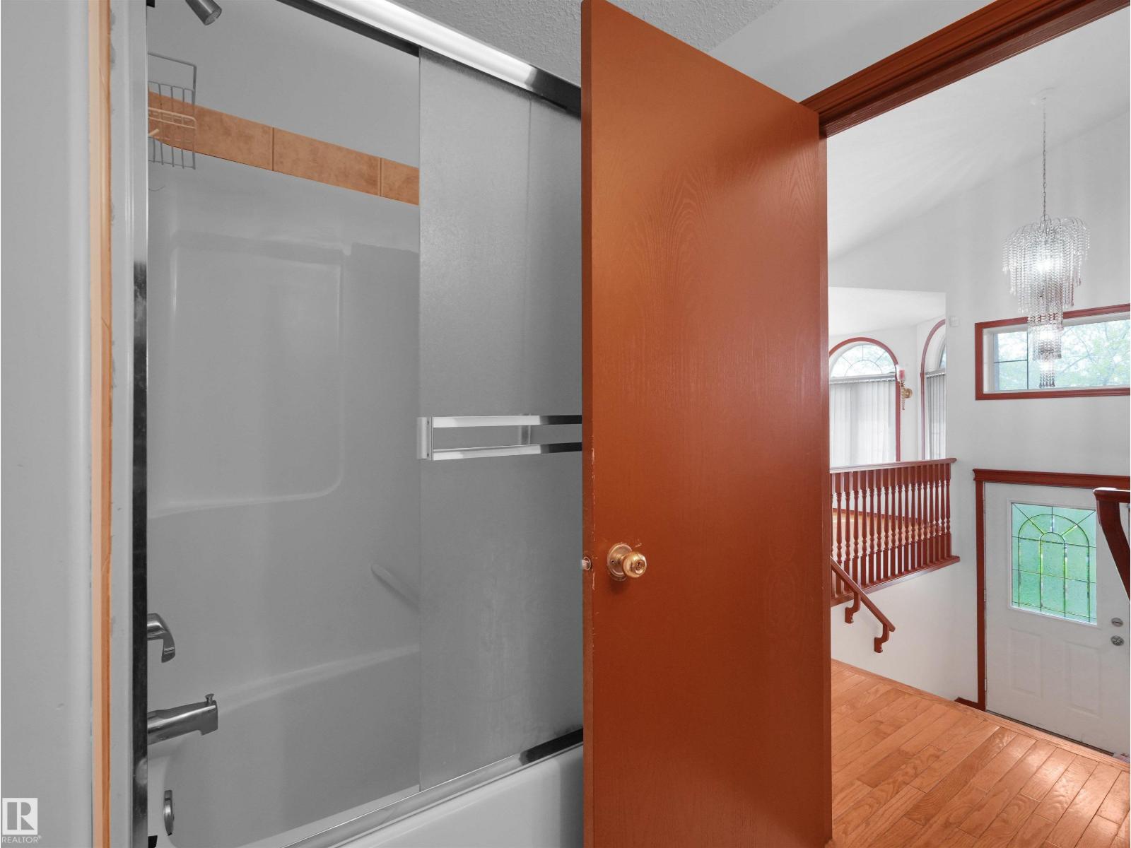 2832 36B AV NW - 27