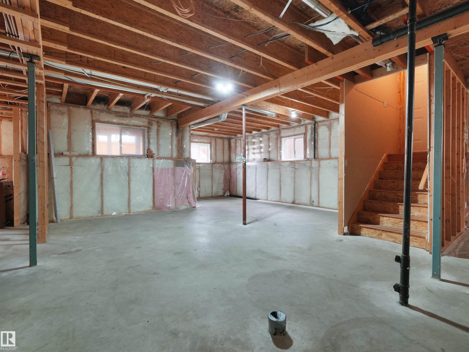 2832 36B AV NW - 29