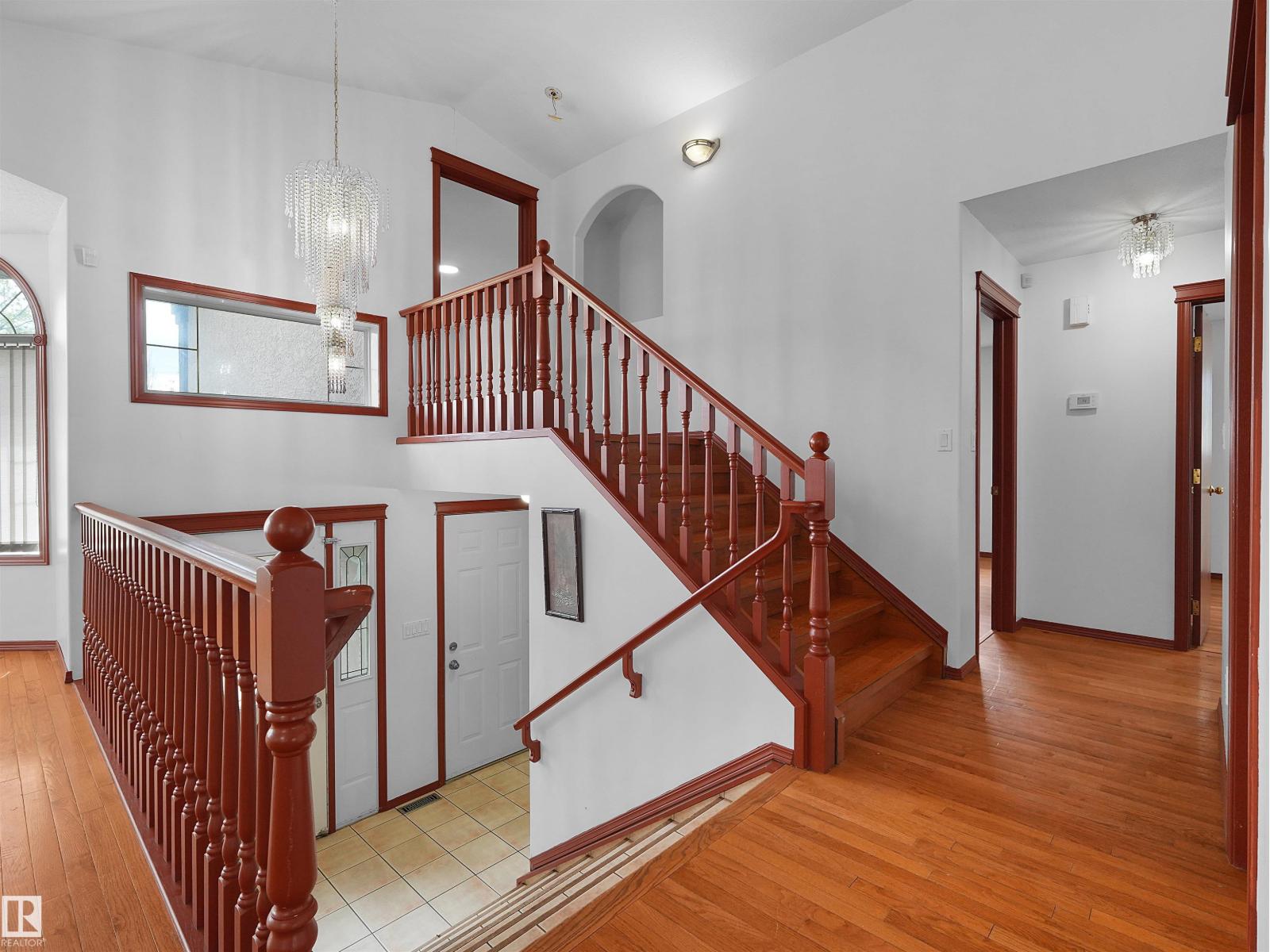 2832 36B AV NW - 5