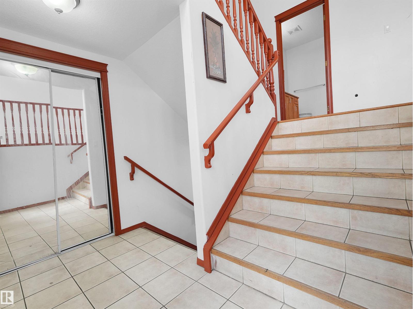 2832 36B AV NW - 6