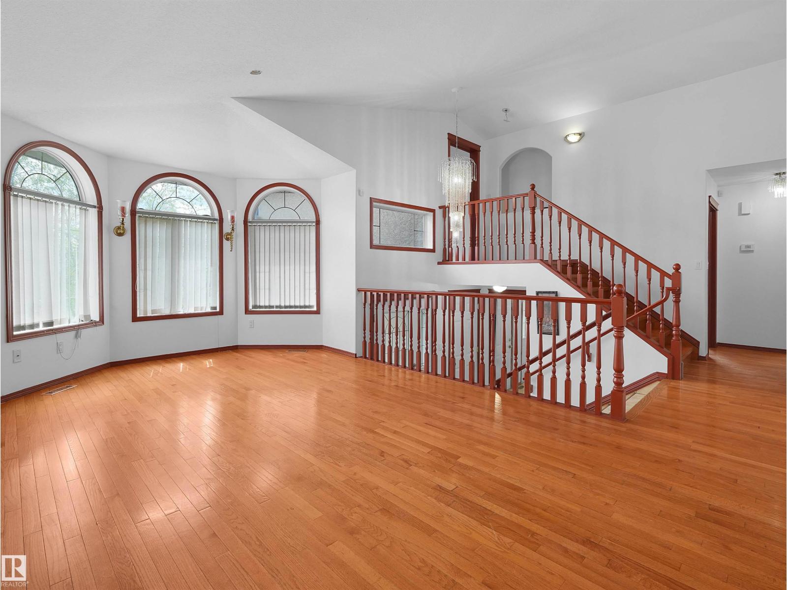 2832 36B AV NW - 7