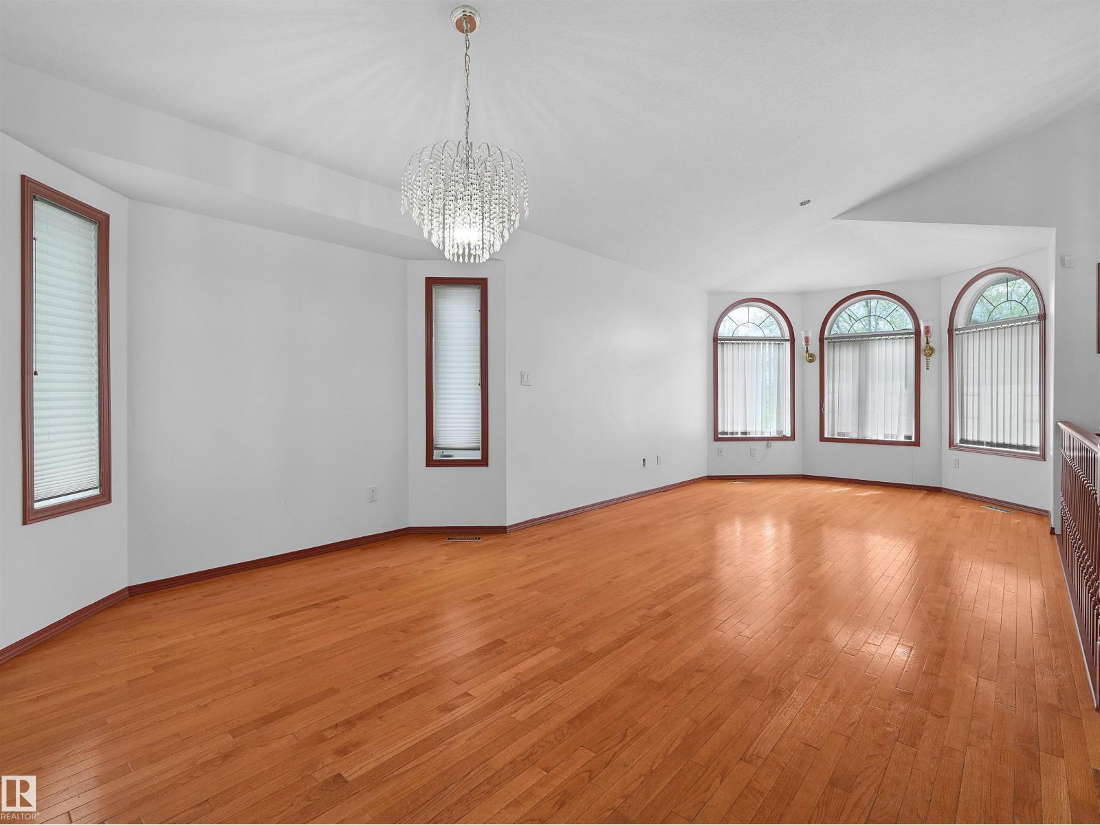 2832 36B AV NW - 8