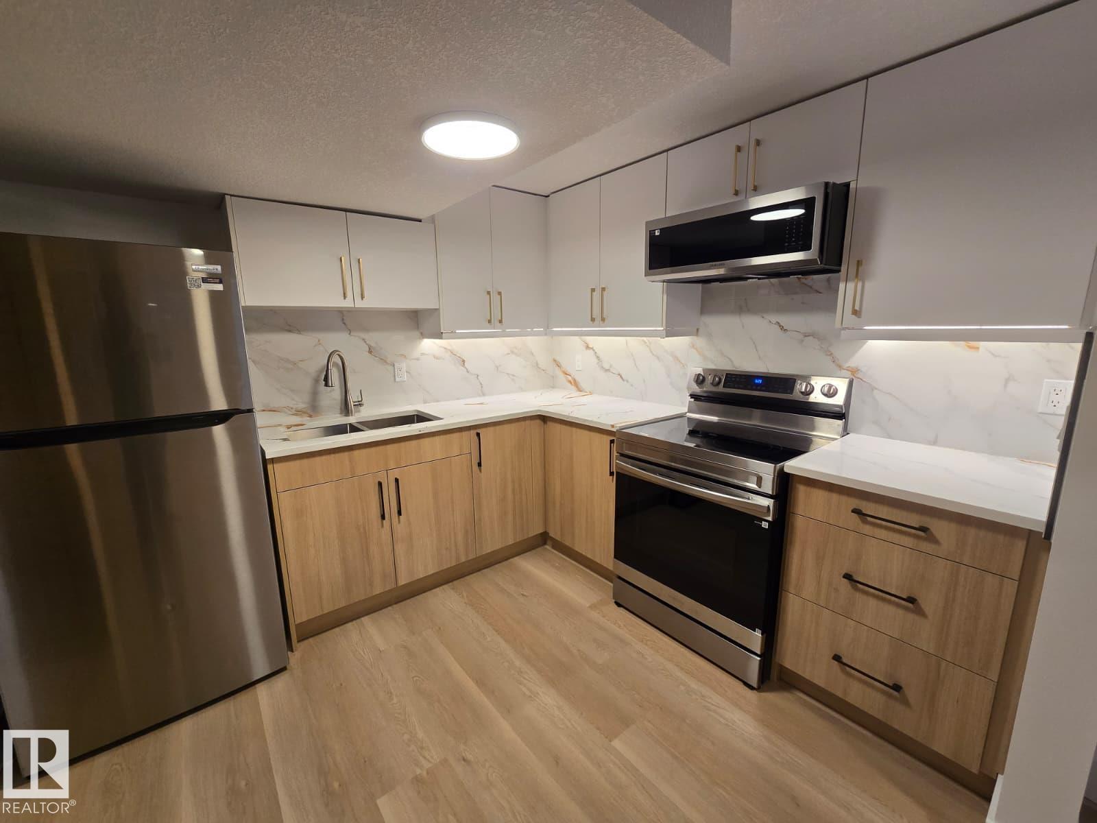 18526 86A AV NW - 15