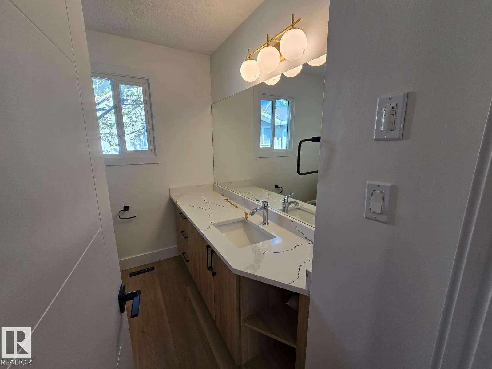 18526 86A AV NW - 5