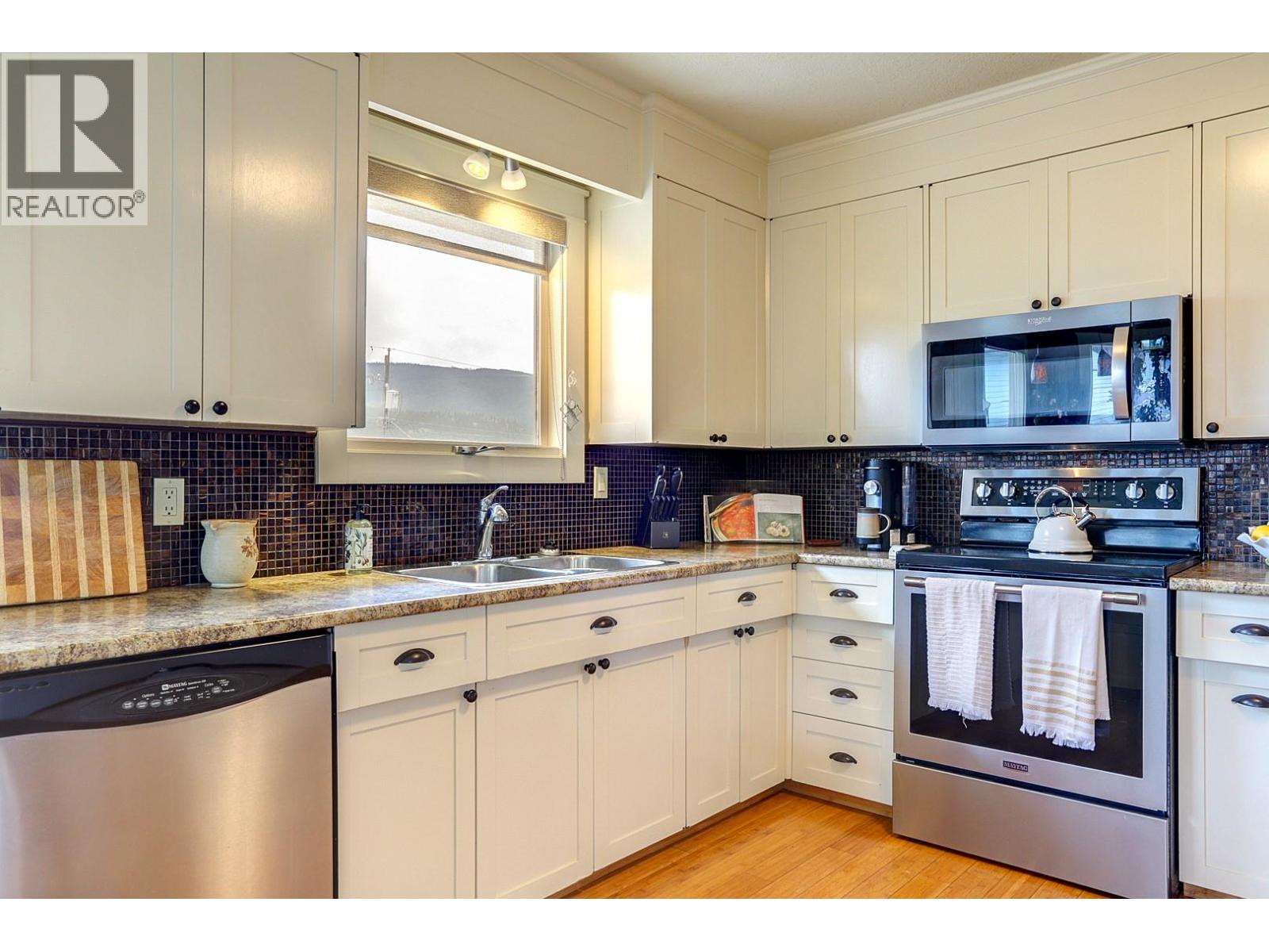 8308 Kalview Drive - 29