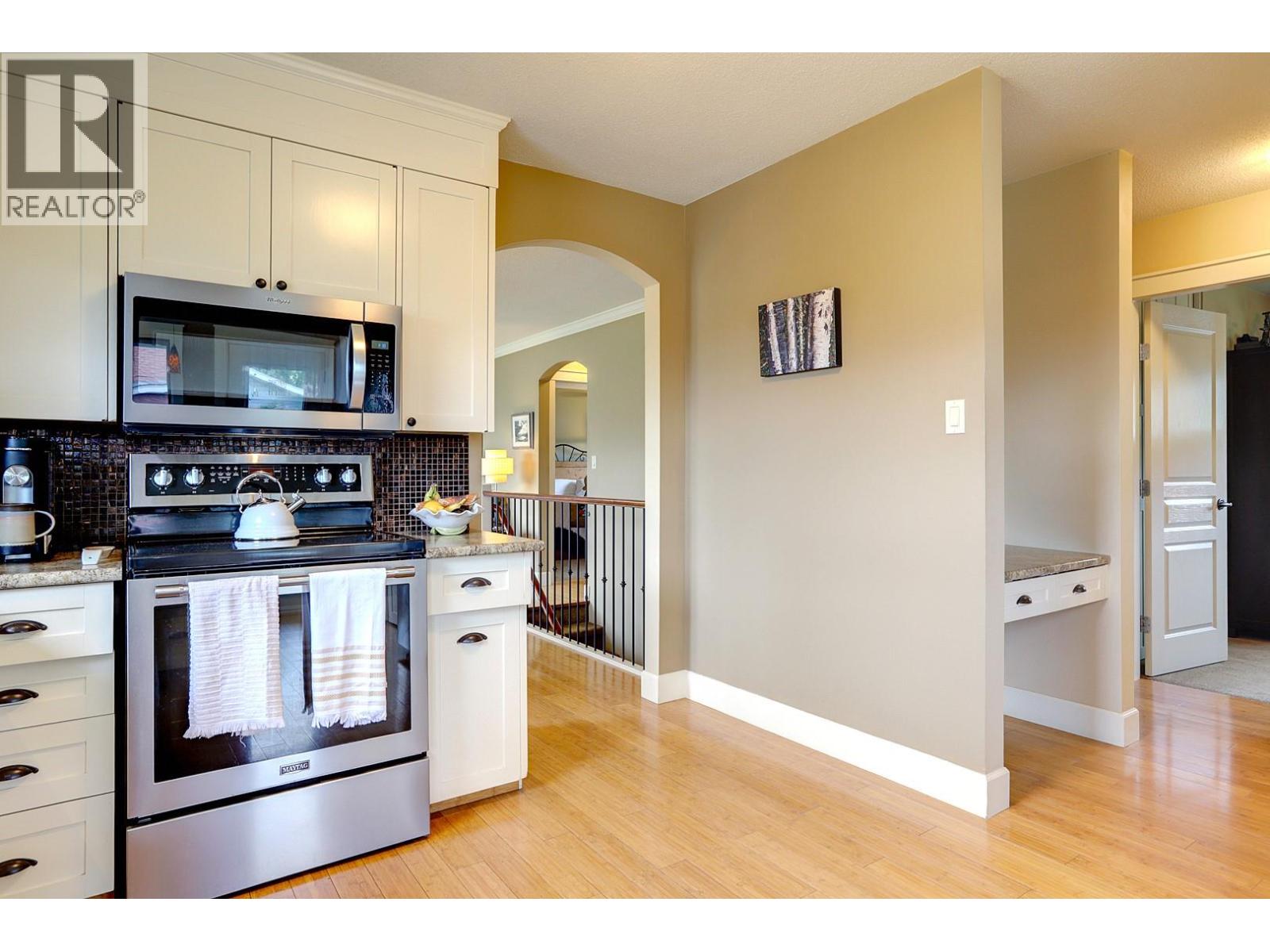8308 Kalview Drive - 19