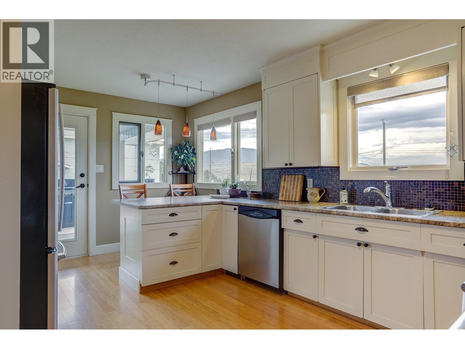8308 Kalview Drive - 20