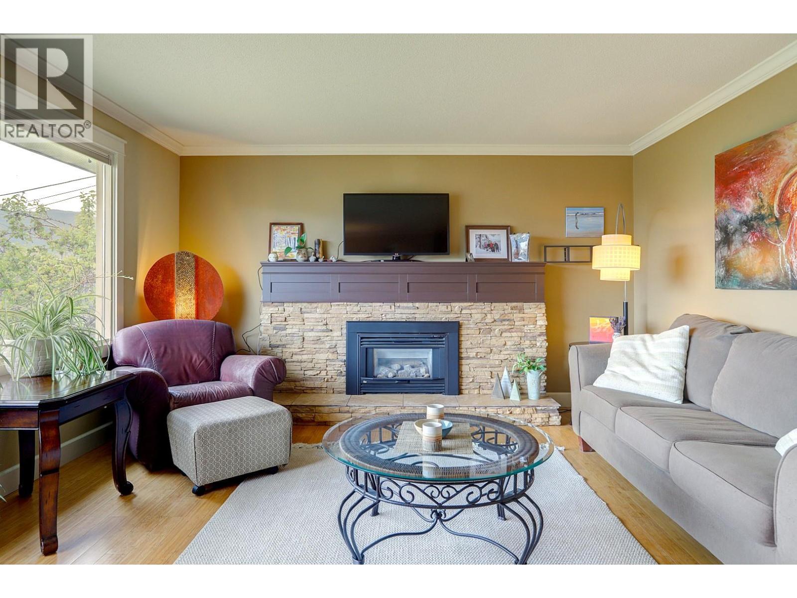 8308 Kalview Drive - 4