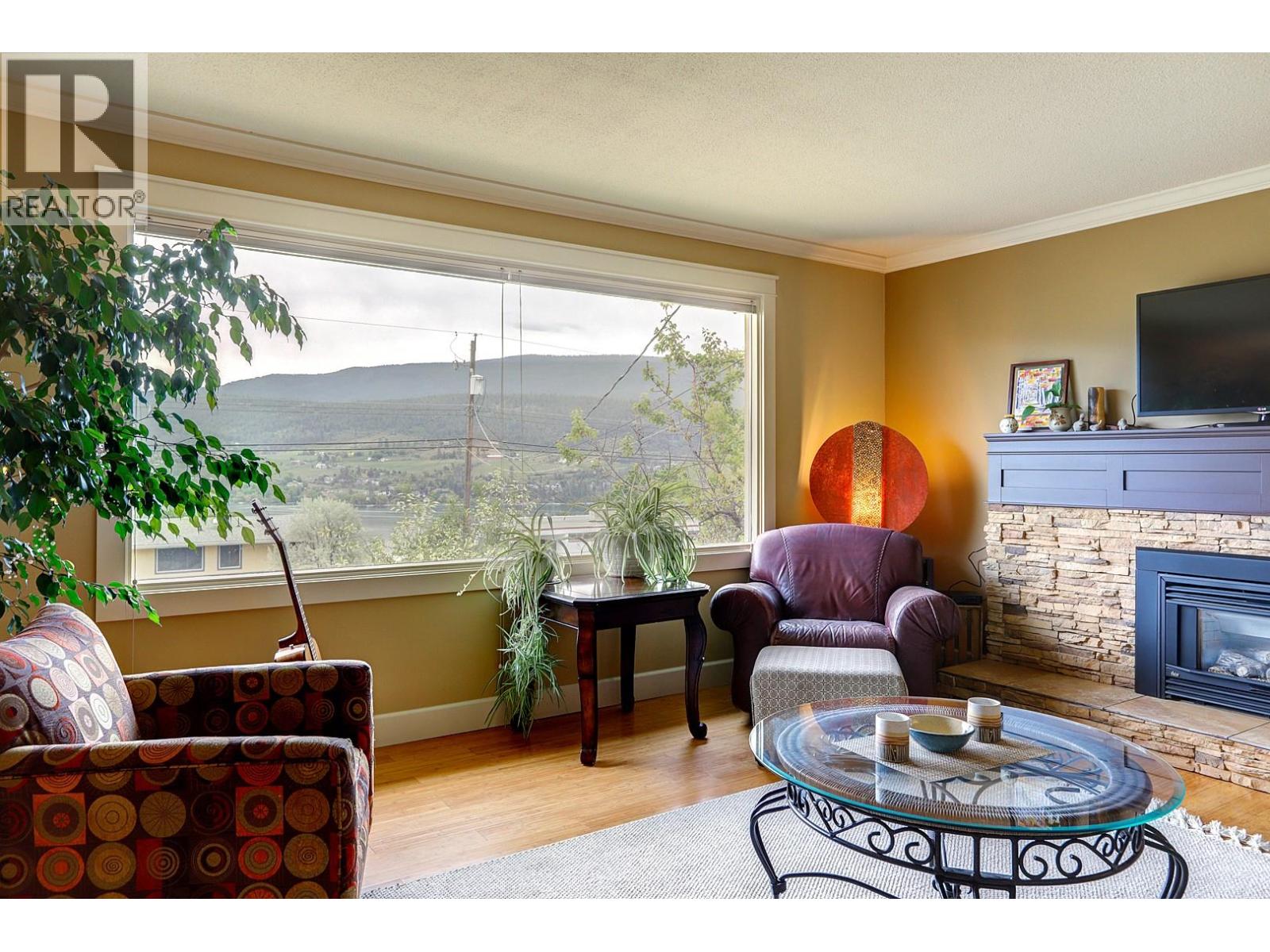 8308 Kalview Drive - Image 3