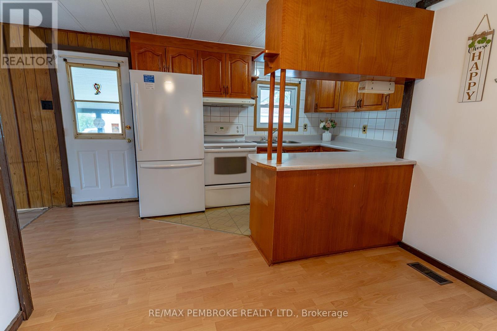 94 PINEHURST ESTATES - 14