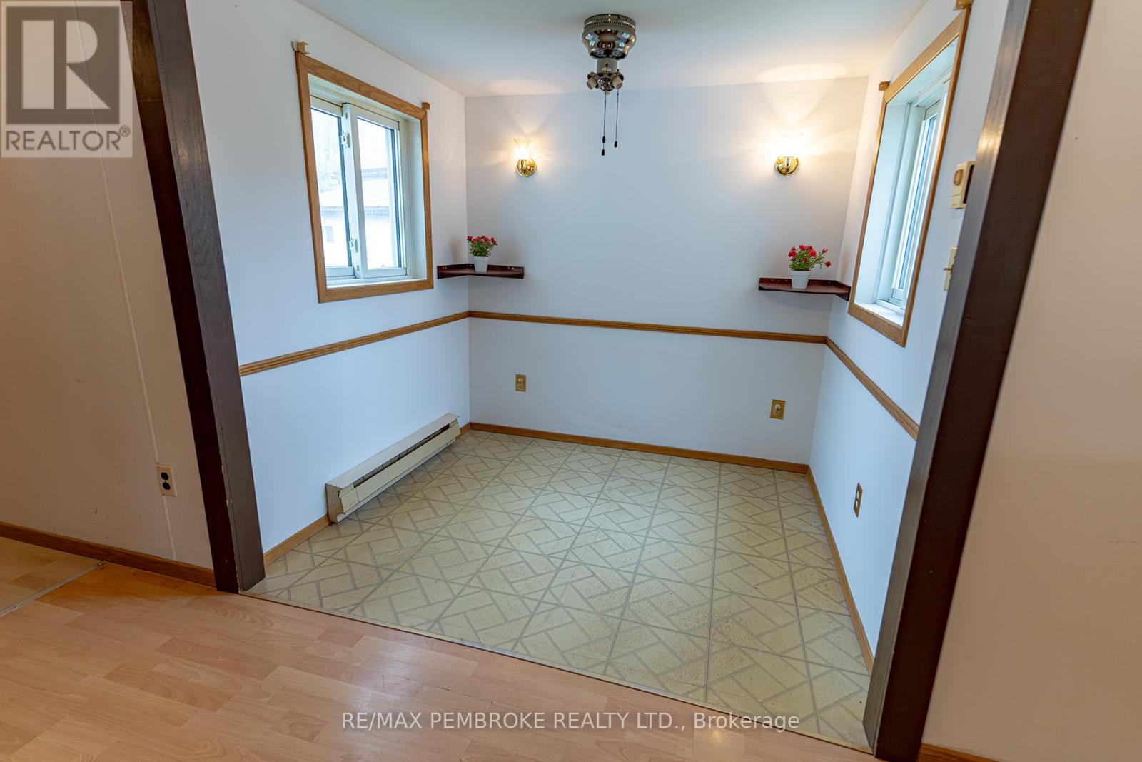 94 PINEHURST ESTATES - 16