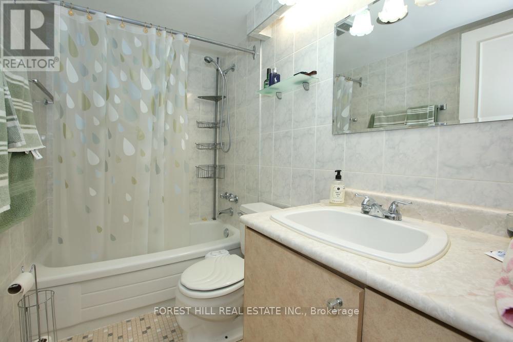 #806 135 ANTIBES DRIVE - 6