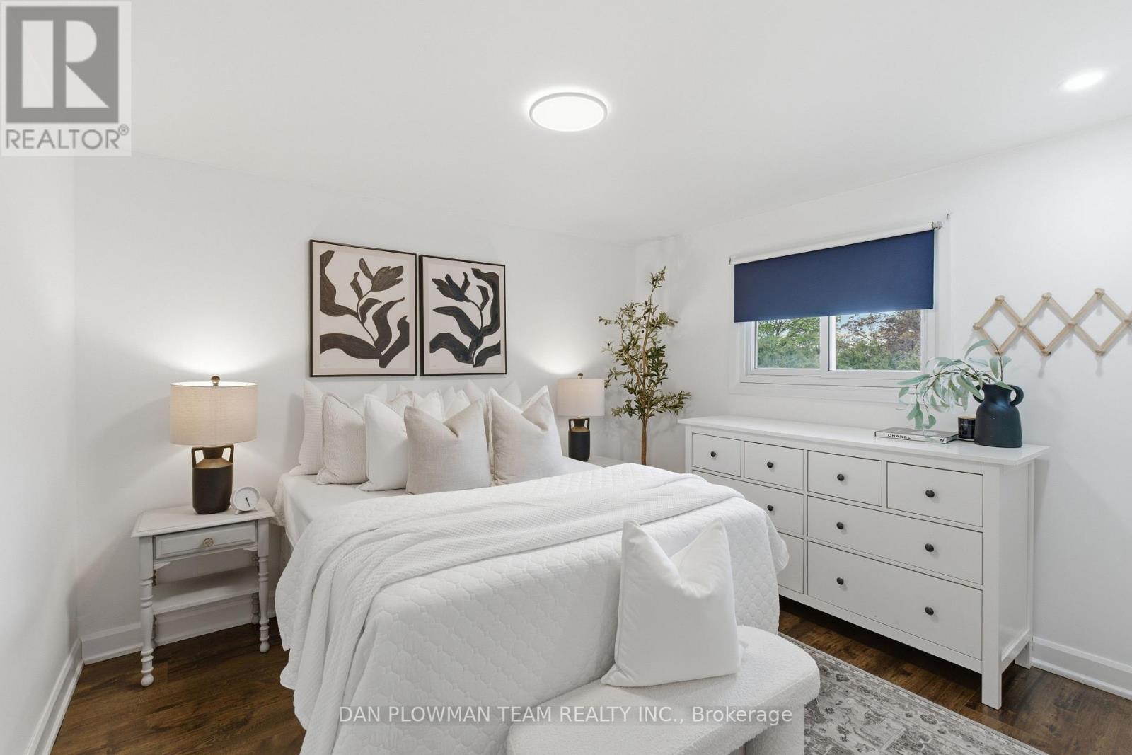 986 CENTRAL PARK BOULEVARD N - 27