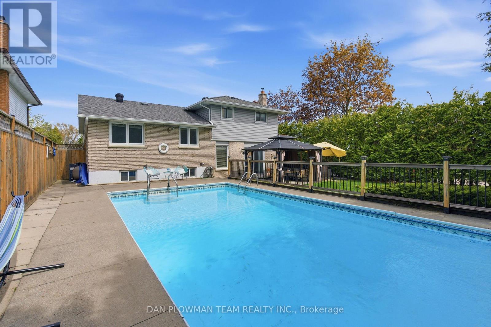 986 CENTRAL PARK BOULEVARD N - 45