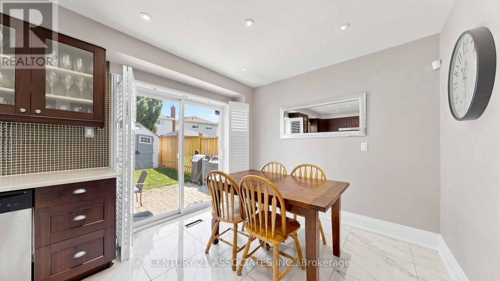 80 STEPHENSEN COURT - 17