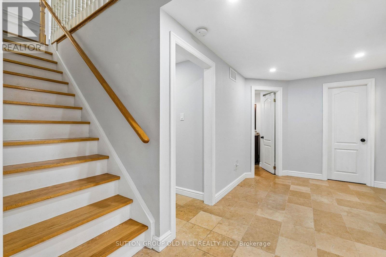 7 ROLLING MEADOW DRIVE - 26