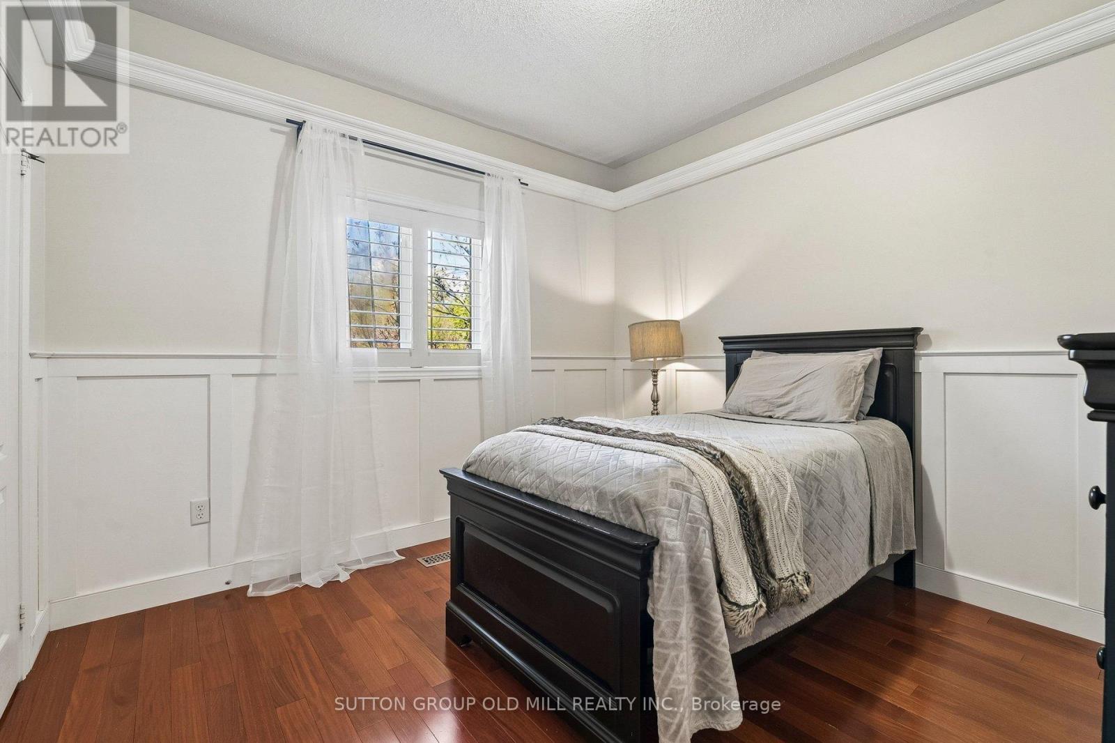 7 ROLLING MEADOW DRIVE - 21