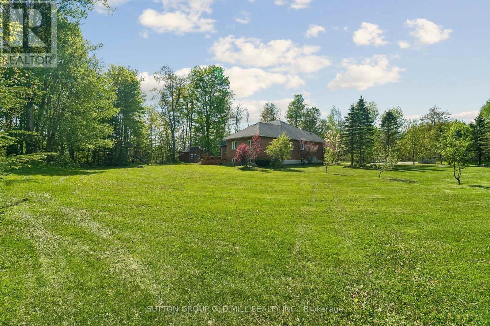7 ROLLING MEADOW DRIVE - 46