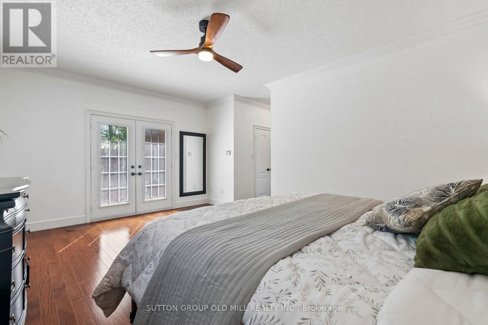 7 ROLLING MEADOW DRIVE - 18