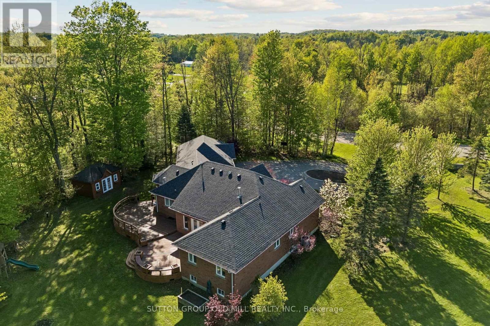 7 ROLLING MEADOW DRIVE - 2