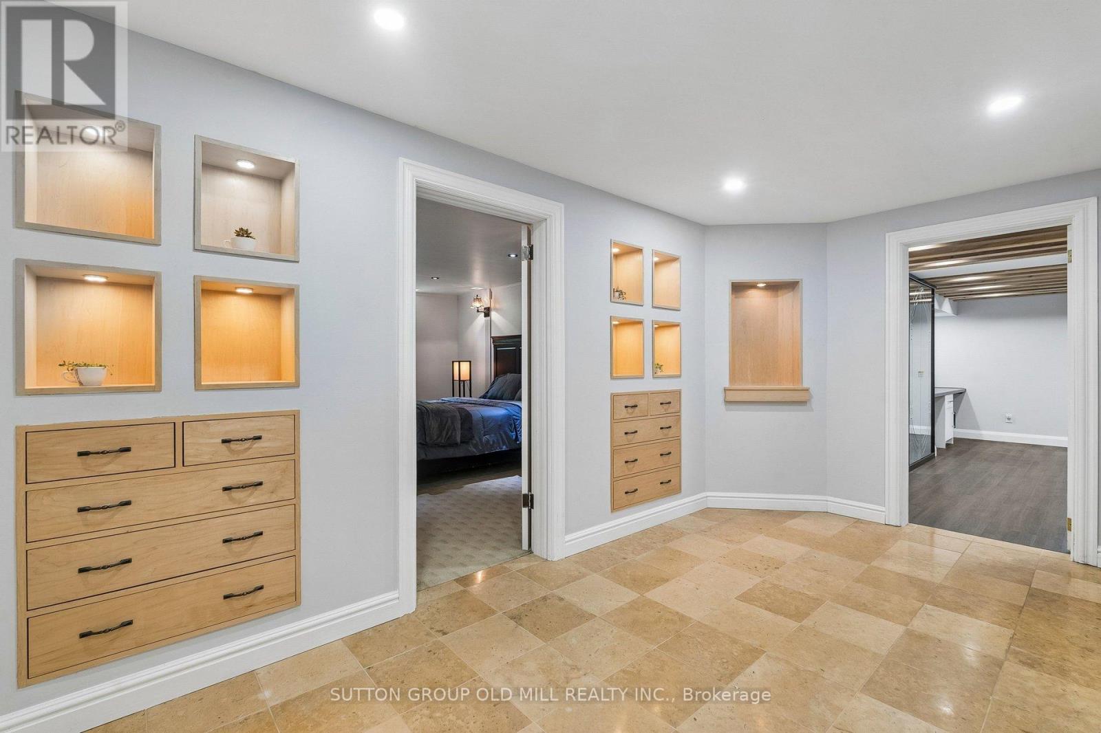 7 ROLLING MEADOW DRIVE - 27