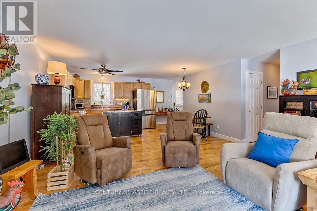 1576 GARDEN OF EDEN ROAD - 12