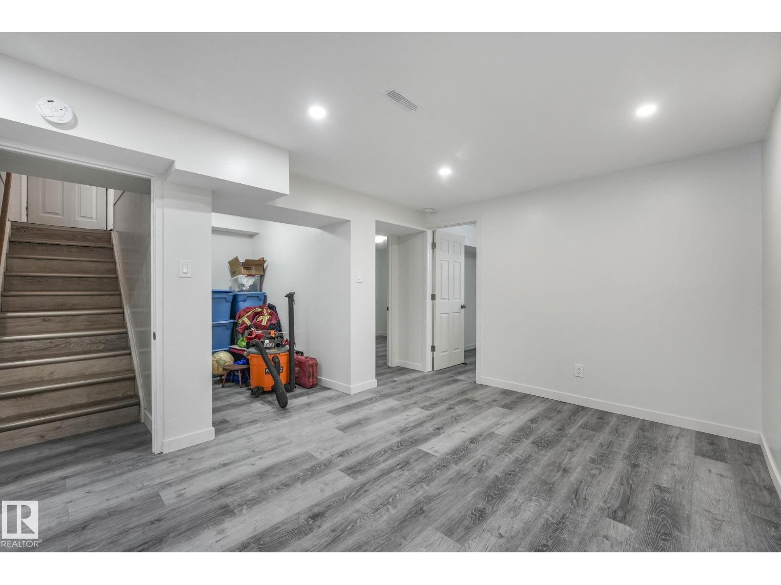 13529 69 ST NW - 26