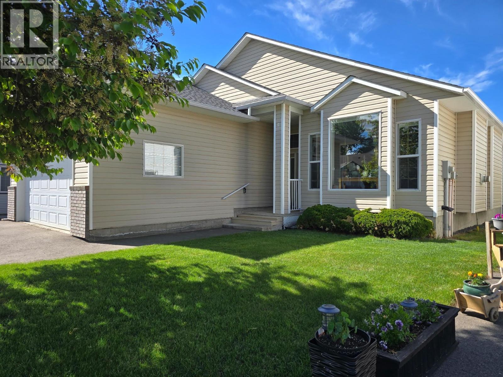 6946 CHARTWELL CRESCENT - 1