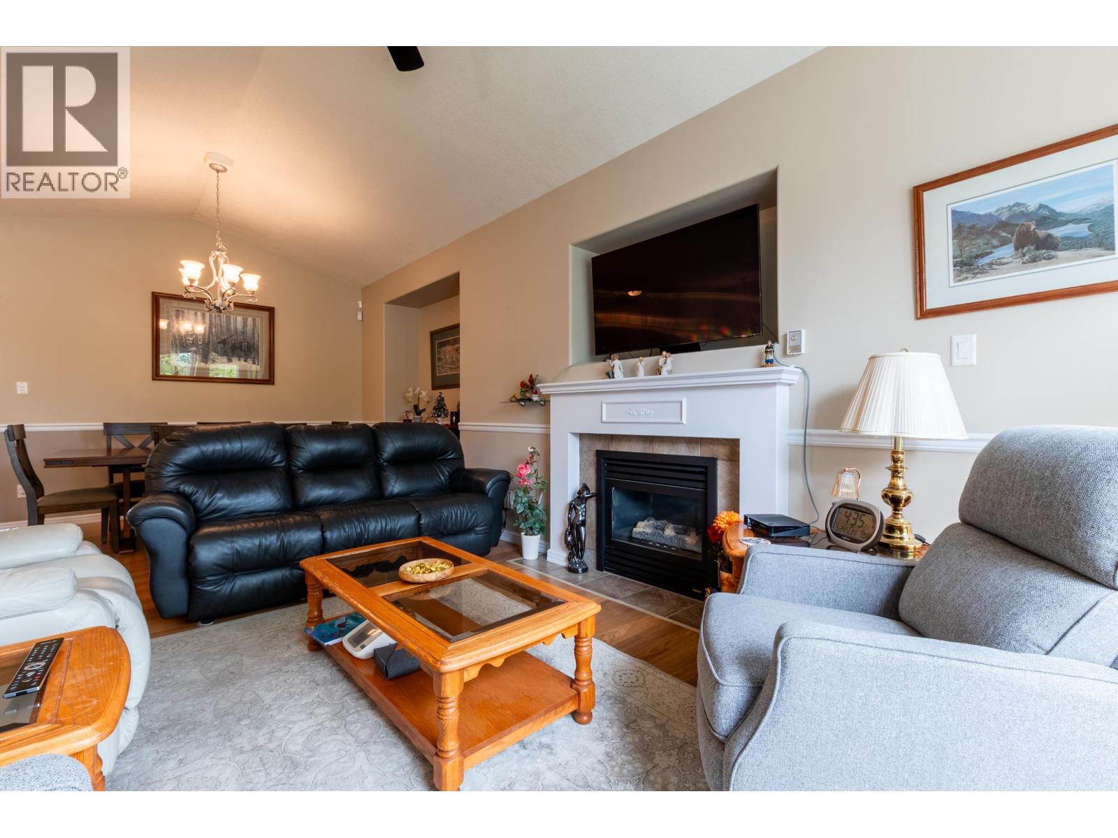 6946 CHARTWELL CRESCENT - 5