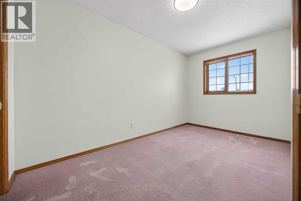 90 Hawkmount Green NW - 31