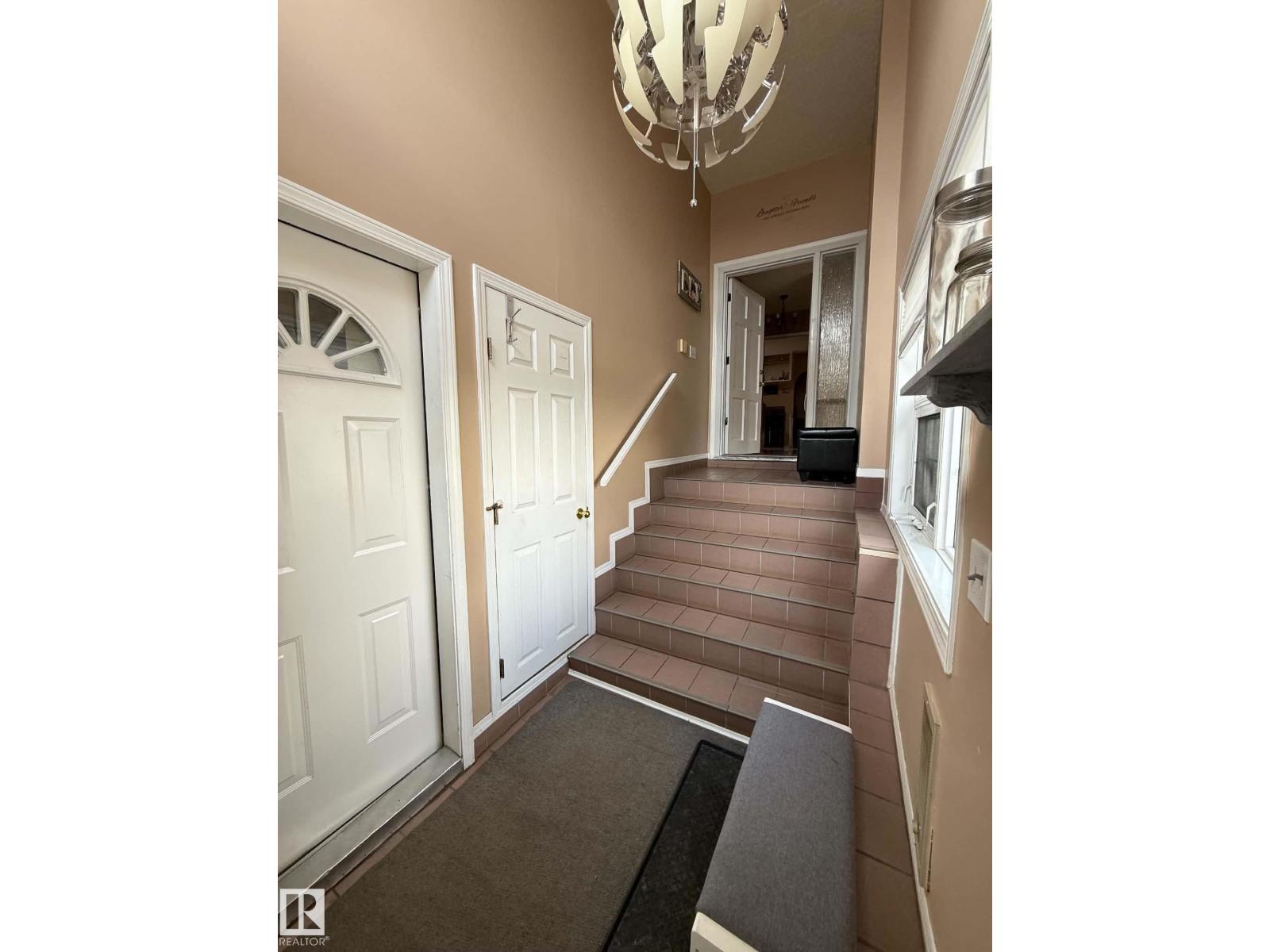 2812 35 ST NW - 4